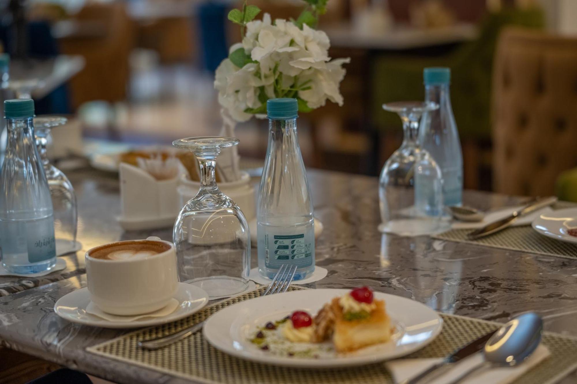 Rosemond Al Hamra 4*
